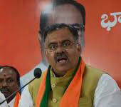 నైజాం కాలాన్ని గుర్తుచేస్తున్న కెసిఆర్… తరుణ్ చుగ్.