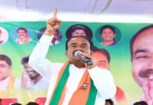 అక్రమంగా సంపాదించినదంతా .. హుజురాబాదు లో ఖర్చు చేస్తున్నారు.. – టిఆర్ఎస్ పై ఈటెల బాకులు..