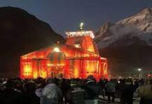 విద్యుత్ కాంతులలో కేదారినాథ్…