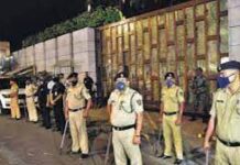 ముఖేష్ అంబానీ కి బెదిరింపు కాల్స్.. ఇంటి వద్ద హై అలర్ట్…