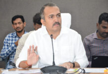 మన ఊరు మన బడిలో వేగం పెంచాలి..