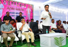 అభివృద్ధిని చూసి ఆకర్సితులైన ప్రజలు