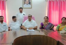 అర్హులైన వారికి మాత్రమే డబుల్ బెడ్ రూములు ఇస్తాం.. ఎమ్మెల్యే