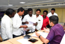 సత్వరమే పరిష్కరించాలి: జిల్లా కలెక్టర్