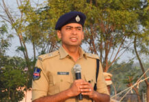 క్రమశిక్షణతో ప్రజల మన్ననలు పొందగలం: జిల్లా ఎస్పీ అఖిల్ మహాజన్