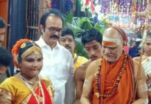 శారదా పీఠంలో నృత్య ప్రదర్శన చేసిన: బిందు