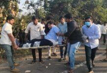 మానవత్వం చాటుకున్న పోలీసులు