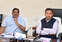 పరిశ్రమలు పట్టుకొమ్మలు: జిల్లా కలెక్టర్