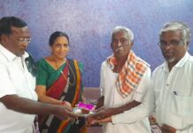 నిరుపేద వధువుకు పుస్తే మట్టెల పంపిణీ