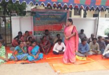 గ్రామ పంచాయతీ కార్మికుల సమస్యలు వెంటనే పరిష్కరించాలి.