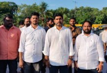 చంద్రబాబు అక్రమ అరెస్ట్ ఖండిస్తూ రాజ్ ఘాట్ వద్ద లోకేష్ ఘన నివాళి.