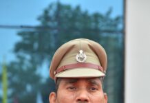 భూకబ్జాలకు పాల్పడితే పిడి యాక్ట్ నమోదు చేస్తాం: ఏసీపీ శ్రీనివాస్