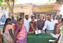 ప్రతీ పేద వారికి సంక్షేమ పథకాలు: జిల్లా కలెక్టర్ ప్రశాంత్