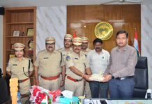 జిల్లాను అభివృద్ధి పదములో నిలుపుదాం: కలెక్టర్ రాజర్షి షా