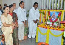 స్వాతంత్ర్య సమరయోధులను ఆదర్శంగా తీసుకోవాలి: ప్రభుత్వ విప్ అడ్లూరి