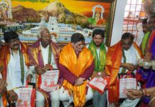 సంక్రాంతి శుభాకాంక్షలు తెలిపిన: మంత్రి