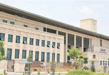 భారత రాజ్యాంగలో సోషలిస్టు నిబంధనలు అమలుకై: హైకోర్టులో కేసు