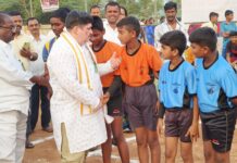 మినీ స్టేడియంలో సిఎం కప్ -2024 ప్రారంభించిన మంత్రి