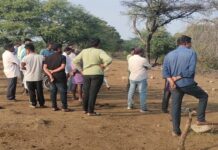 మాభూమిని కబ్జాదారుల నుండి కాపాడండి