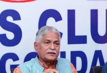 మీడియా ప్రశ్నించే తత్వాన్ని కోల్పోతుంది